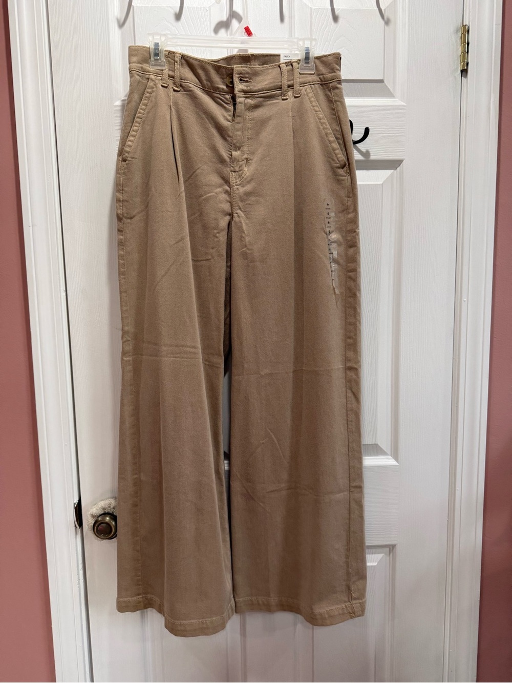 NWT American Eagle Super High-Rise Wide Leg Khaki Pants